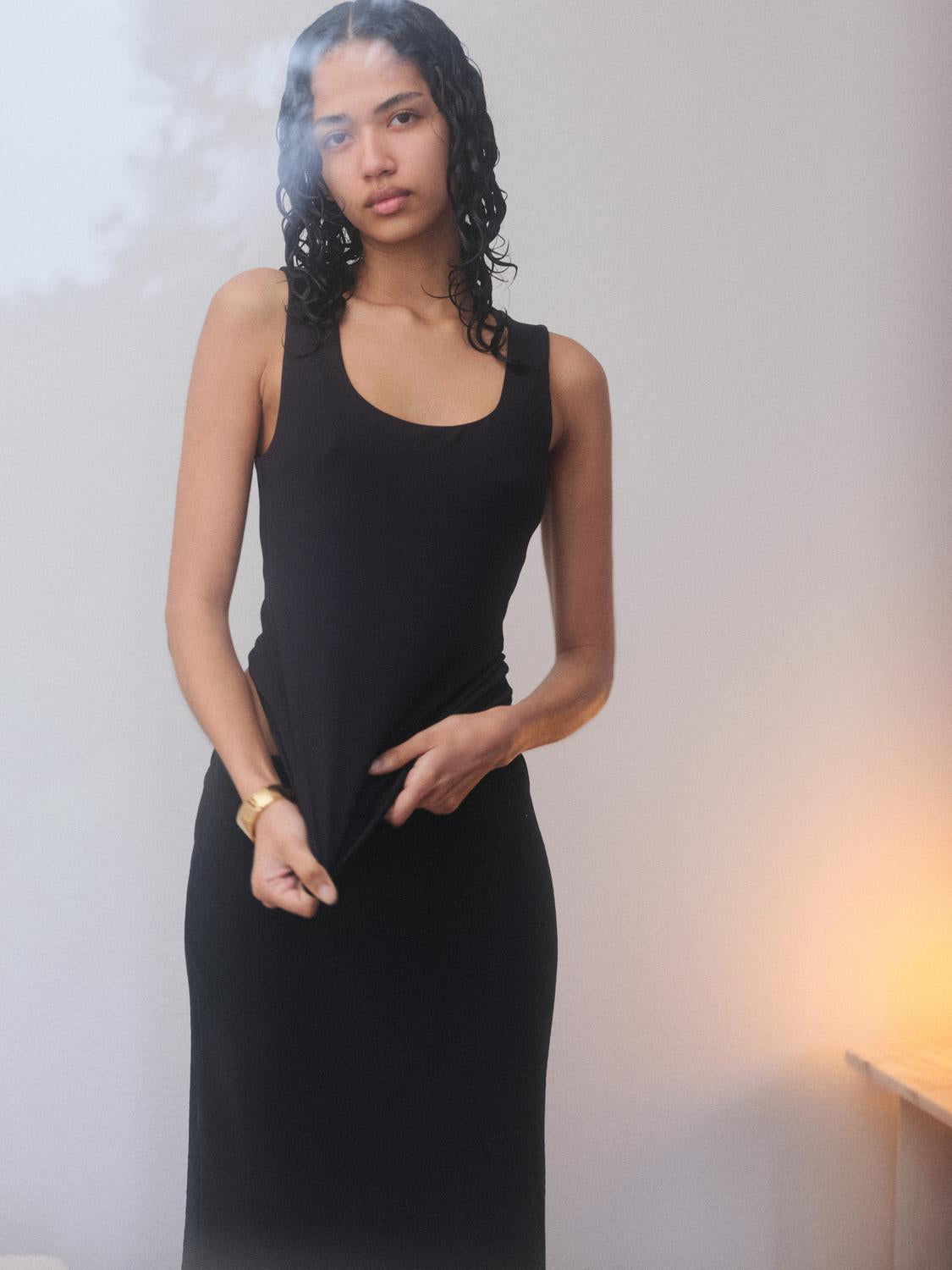 model_shot-creative